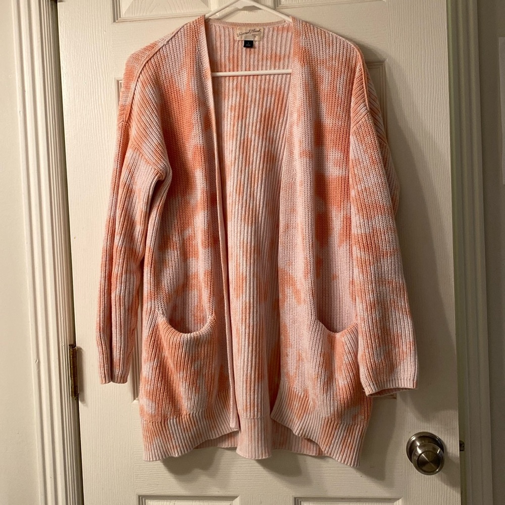 Universal Threads peach splatter dyed sweater
